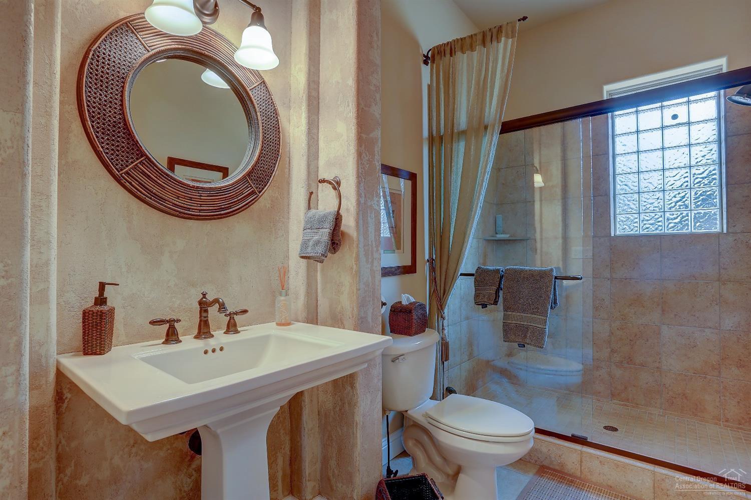 Eagle Crest - Residential