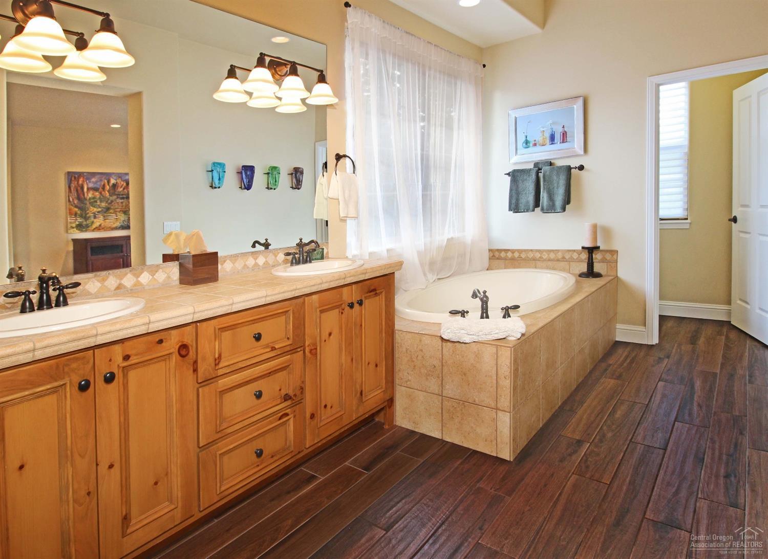 Eagle Crest - Residential