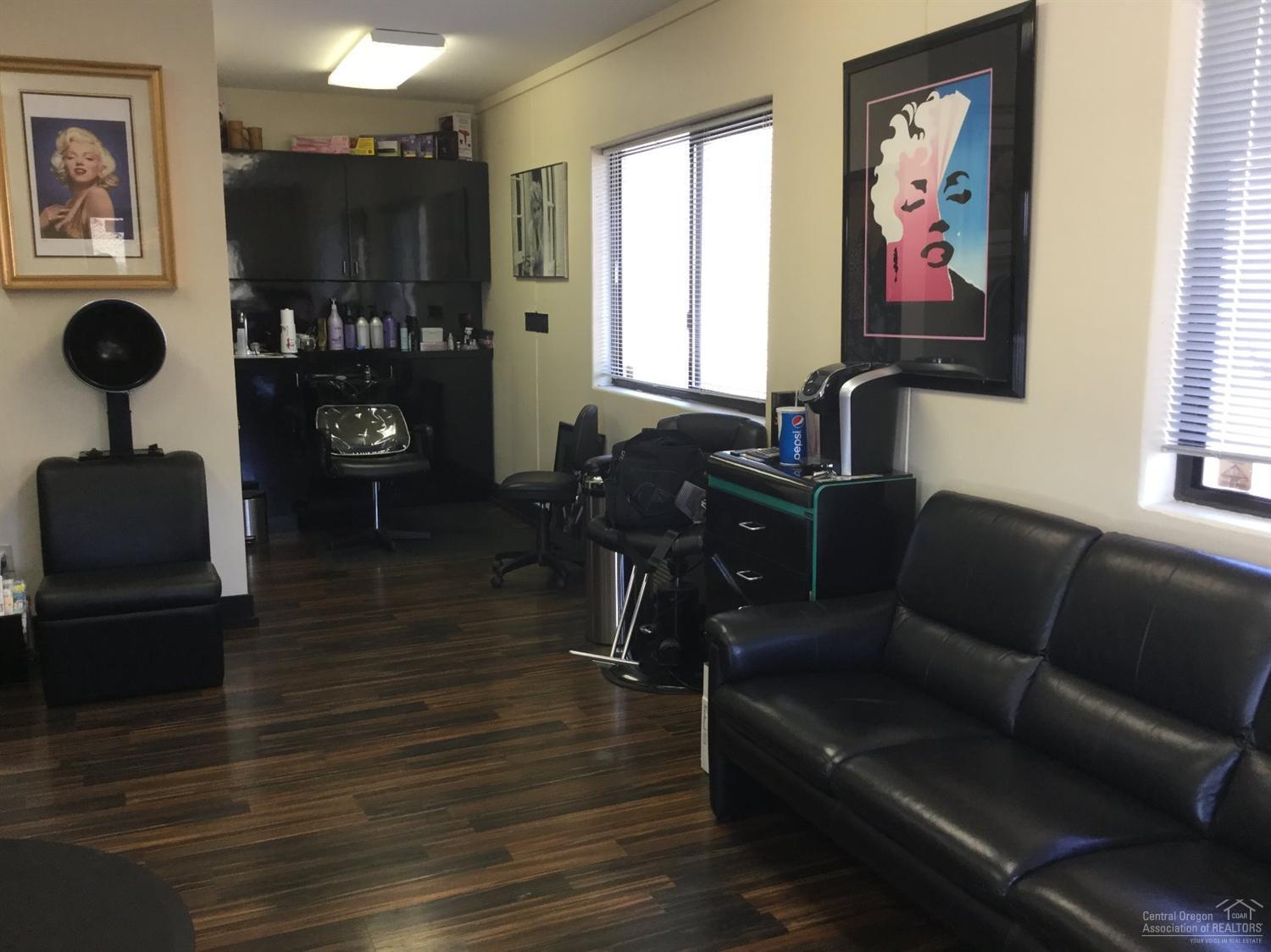 CLACC - Commercial Sale