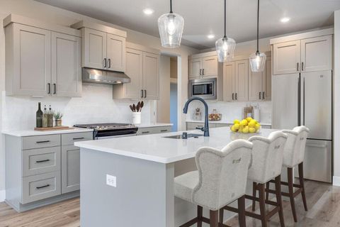 Tiny photo for 3711 NE Suchy Street, Bend, OR 97701 (MLS # 220212430)