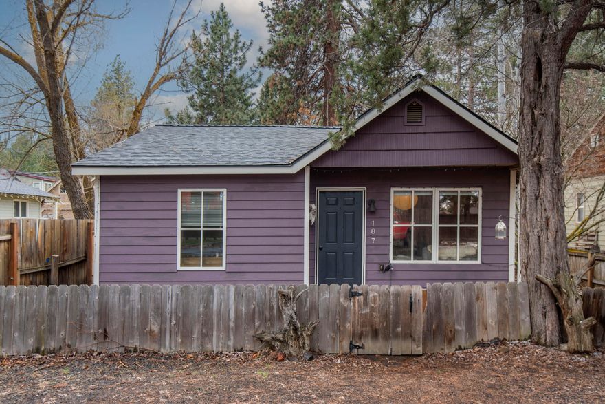 Dreaming of your own cottage in the heart of downtown Sisters?
This charming 2 bed/1 bath, recently remodeled home may be it! 
A gem, featuring new roof, floors, plumbing, remodeled kitchen, fresh paint, pavers, new blinds/light fixtures, etc. In addition to the sweet cottage there is a large storage building, covered porch, fenced yard and alley access.
The perfect location to take in all that Sisters has to offer, yet feels like a private retreat!
This lot is zoned multi family residential. Confirm with the city-approved for development/ADU/etc.