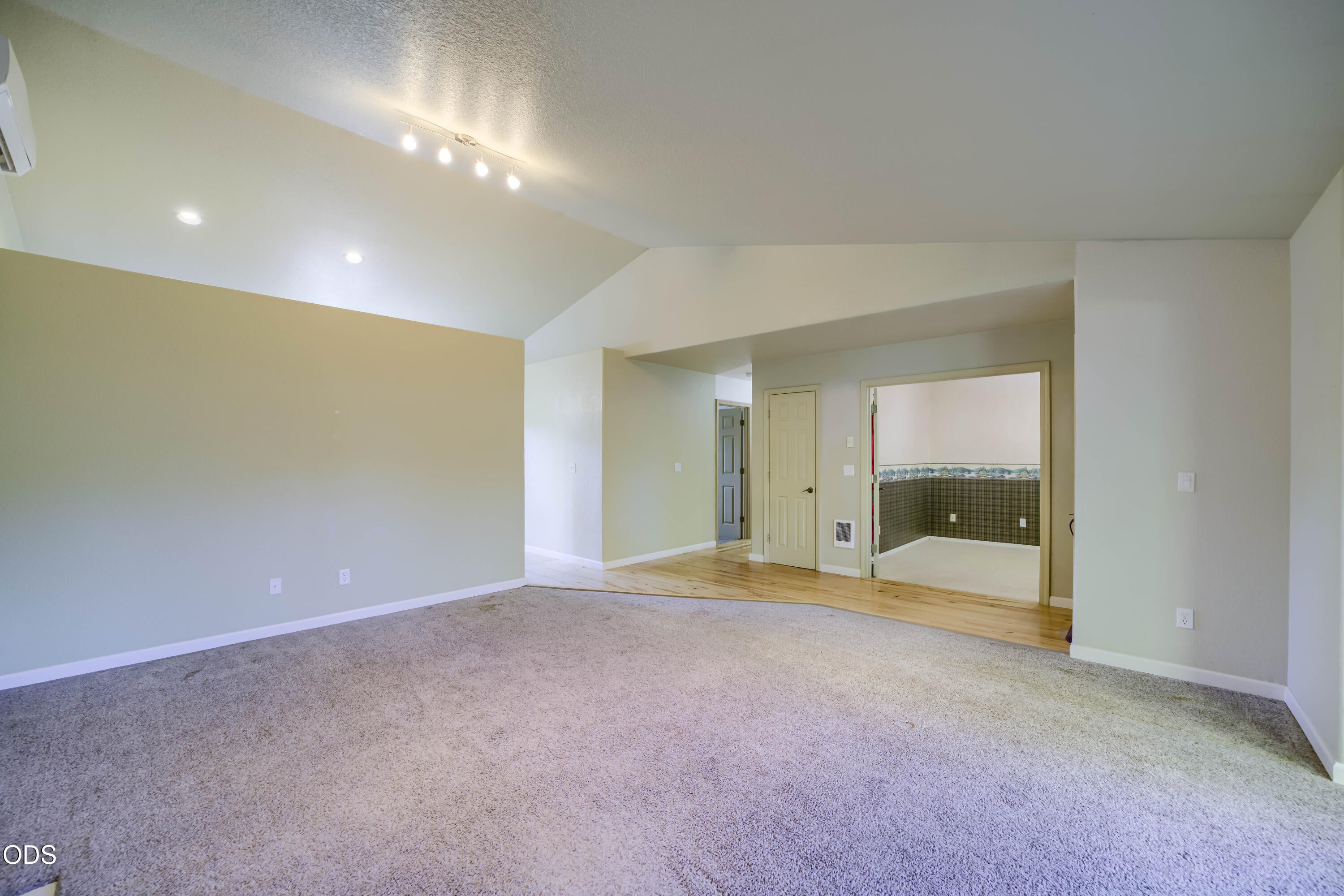 2120 NW Ivy Avenue