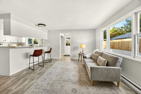 Tiny photo for 610 J Street, Medford, OR 97501 (MLS # 220210742)