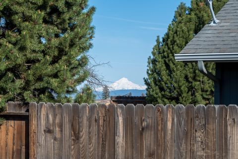 Tiny photo for 2113 NW 22nd Street, Redmond, OR 97756 (MLS # 220219579)