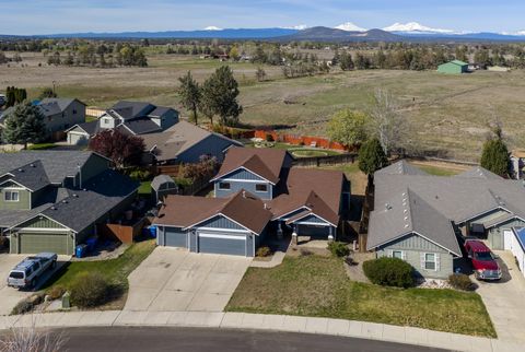 Tiny photo for 2113 NW 22nd Street, Redmond, OR 97756 (MLS # 220219579)