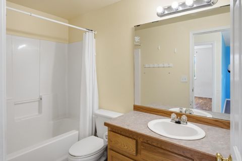 Tiny photo for 2113 NW 22nd Street, Redmond, OR 97756 (MLS # 220219579)