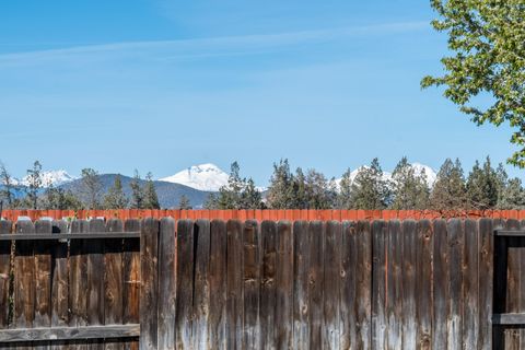 Tiny photo for 2113 NW 22nd Street, Redmond, OR 97756 (MLS # 220219579)