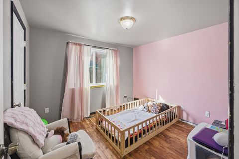 Tiny photo for 2113 NW 22nd Street, Redmond, OR 97756 (MLS # 220219579)