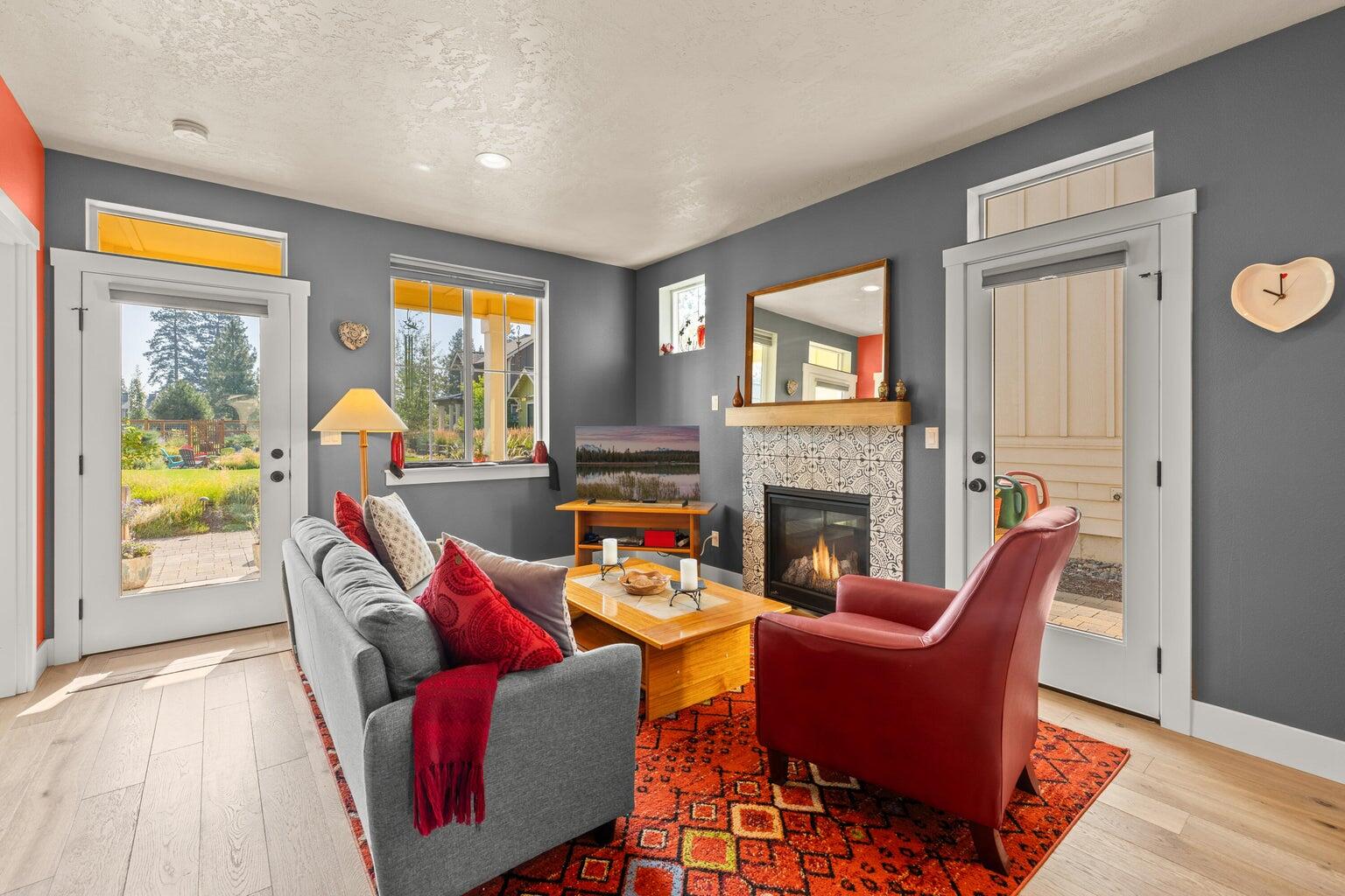 1112 N Wildflower Lane