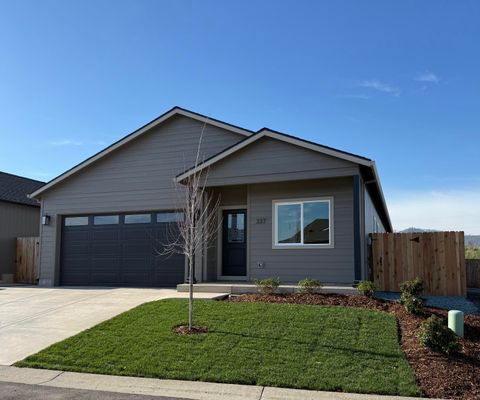 Tiny photo for 337 Quail Circle, Talent, OR 97540 (MLS # 220212162)