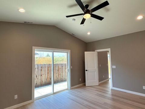 Tiny photo for 337 Quail Circle, Talent, OR 97540 (MLS # 220212162)