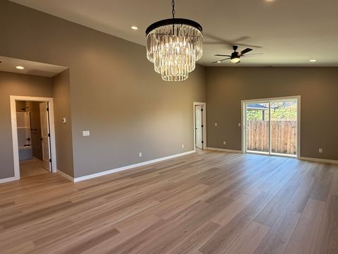 Tiny photo for 337 Quail Circle, Talent, OR 97540 (MLS # 220212162)