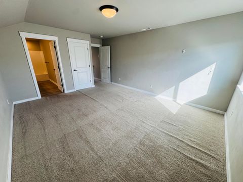 Tiny photo for 1386 NE Wilshire Drive #118, Prineville, OR 97754 (MLS # 220216918)