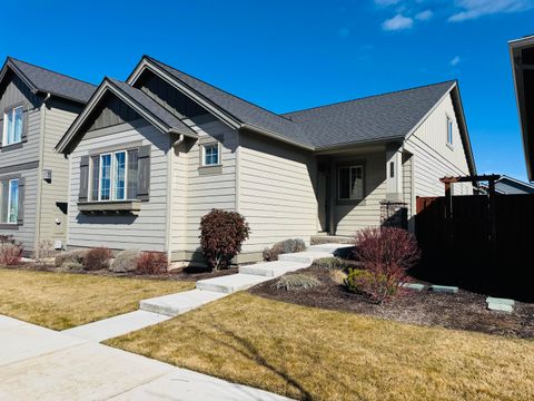 Photo of 1386 NE Wilshire Drive #118, Prineville, OR 97754 (MLS # 220216918)