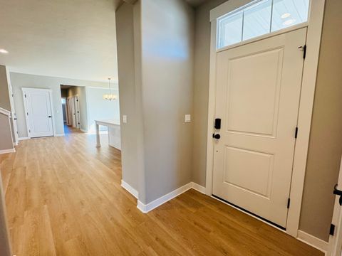 Tiny photo for 1386 NE Wilshire Drive #118, Prineville, OR 97754 (MLS # 220216918)