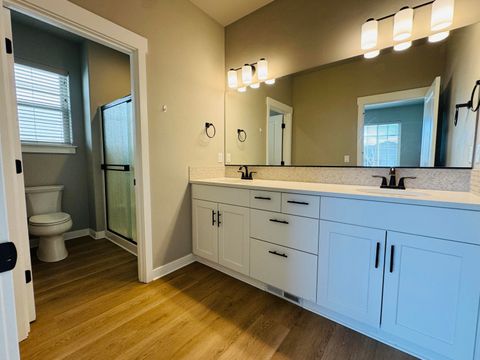 Tiny photo for 1386 NE Wilshire Drive #118, Prineville, OR 97754 (MLS # 220216918)