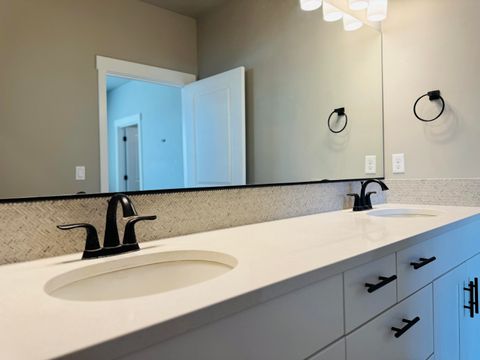 Tiny photo for 1386 NE Wilshire Drive #118, Prineville, OR 97754 (MLS # 220216918)