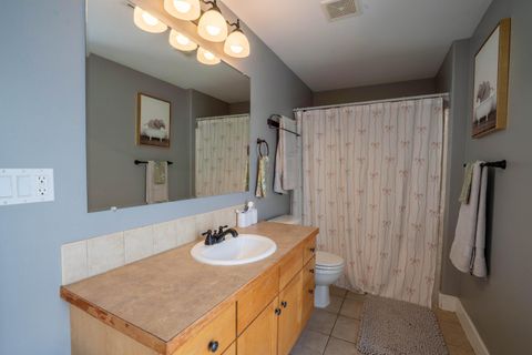 Tiny photo for 1334 SW Rimrock Way, Redmond, OR 97756 (MLS # 220215755)