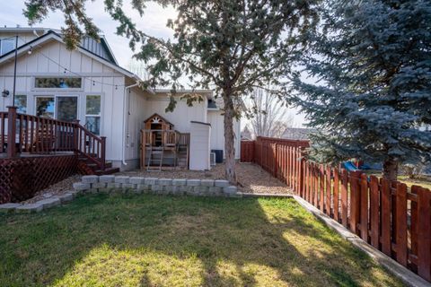 Tiny photo for 1334 SW Rimrock Way, Redmond, OR 97756 (MLS # 220215755)