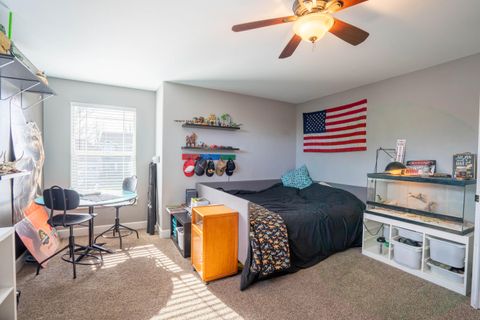 Tiny photo for 1334 SW Rimrock Way, Redmond, OR 97756 (MLS # 220215755)