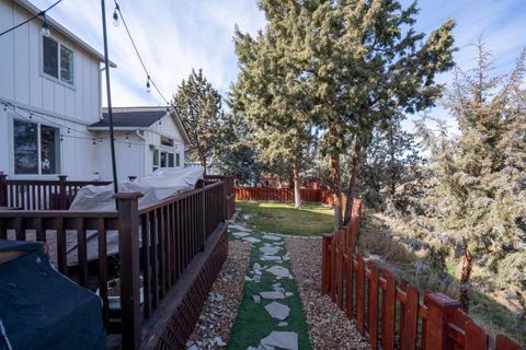 Tiny photo for 1334 SW Rimrock Way, Redmond, OR 97756 (MLS # 220215755)