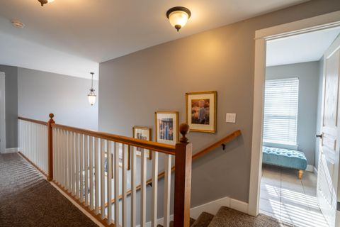 Tiny photo for 1334 SW Rimrock Way, Redmond, OR 97756 (MLS # 220215755)