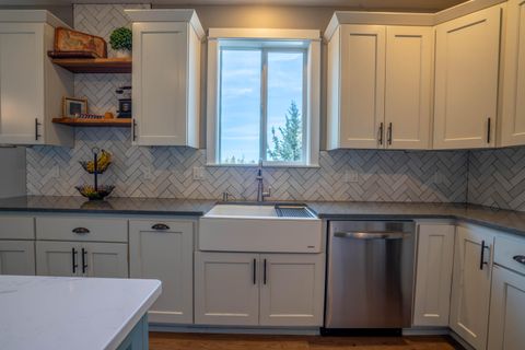 Tiny photo for 1334 SW Rimrock Way, Redmond, OR 97756 (MLS # 220215755)