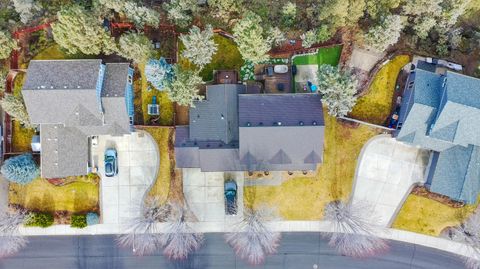 Tiny photo for 1334 SW Rimrock Way, Redmond, OR 97756 (MLS # 220215755)