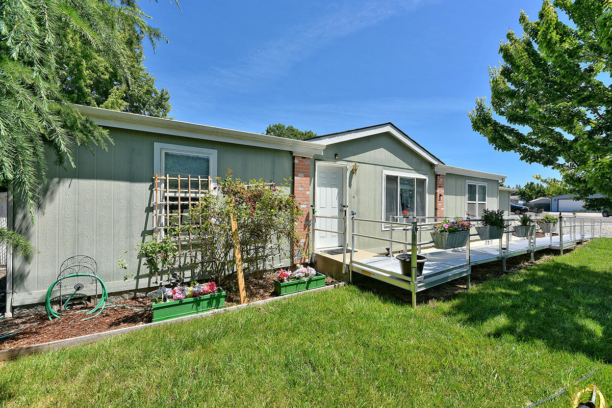 Pacific Crest Estates - Residential