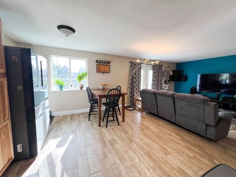 Tiny photo for 2922 SW Metolius Avenue, Redmond, OR 97756 (MLS # 220211479)