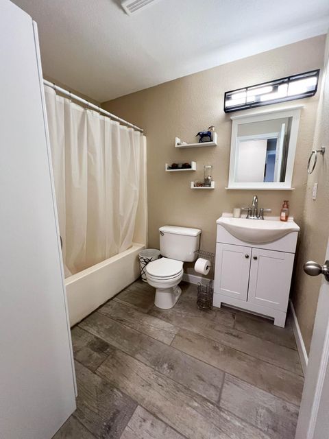 Tiny photo for 2922 SW Metolius Avenue, Redmond, OR 97756 (MLS # 220211479)