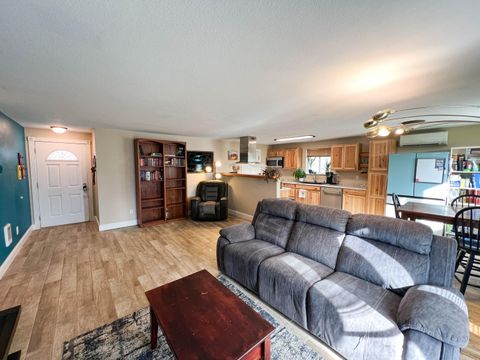 Tiny photo for 2922 SW Metolius Avenue, Redmond, OR 97756 (MLS # 220211479)