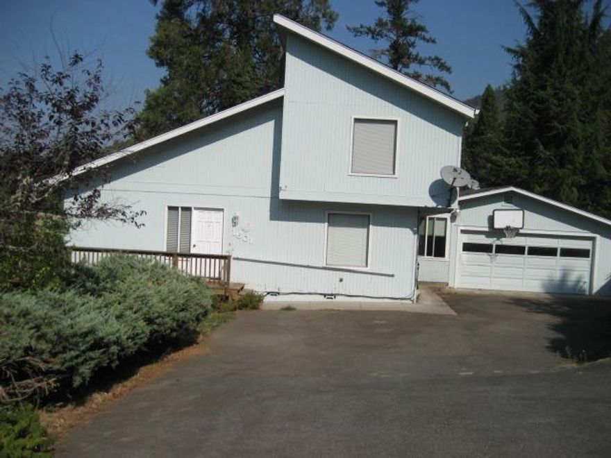 Outdated but vintage. Entertain, relax, exercise, and enjoy all the benefits of owning your home. This 1764 sq. ft. 3 bedroom, 2 bath house needs updated. Large rooms, lots of closets. If you like a bright and sunny house this is the house for you, many windows. Fireplace, views,house is located in a nice area of NE Grants Pass. All information deemed accurate but not guaranteed and subject to change at any time.