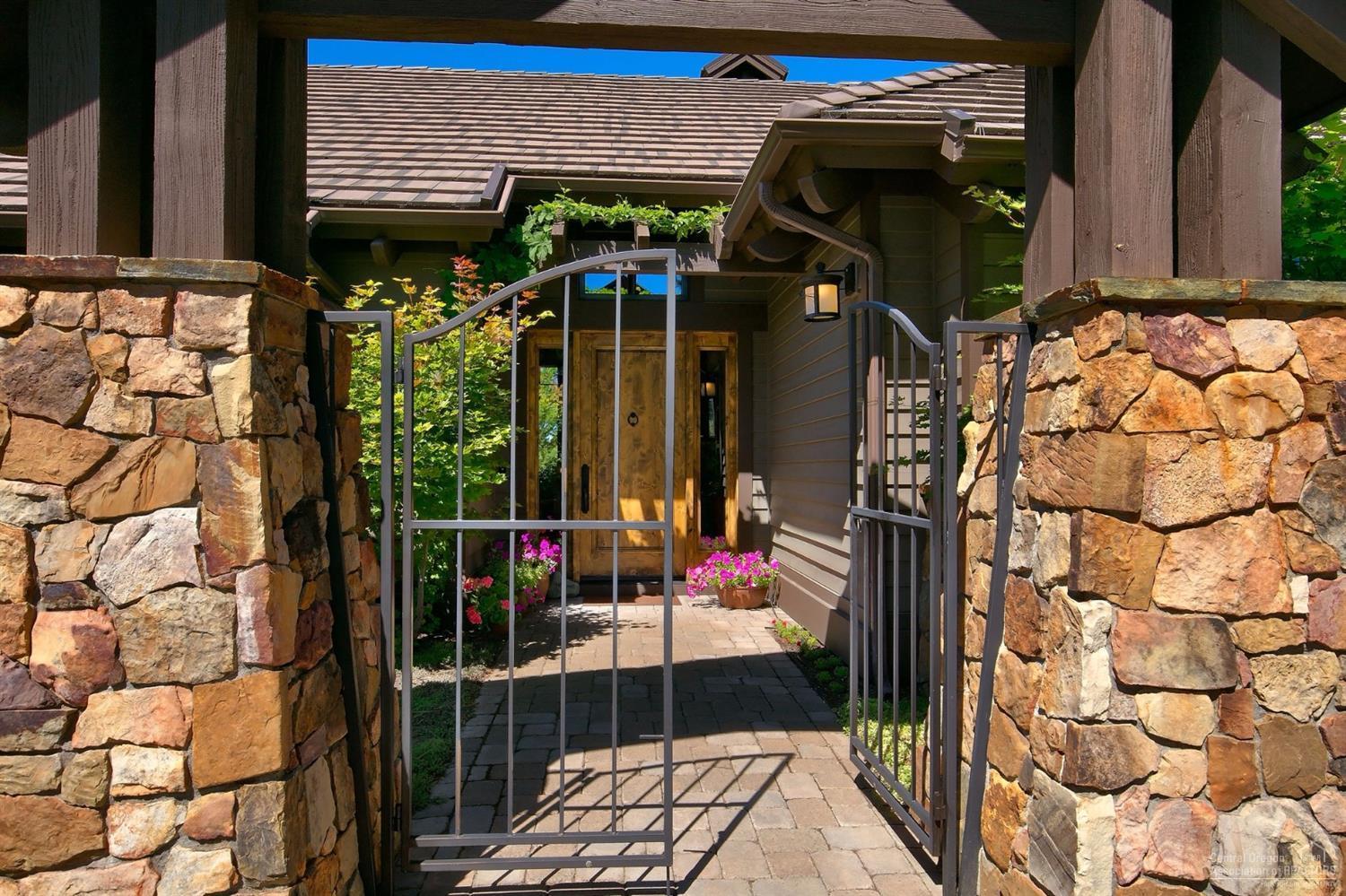 Broken Top - Residential