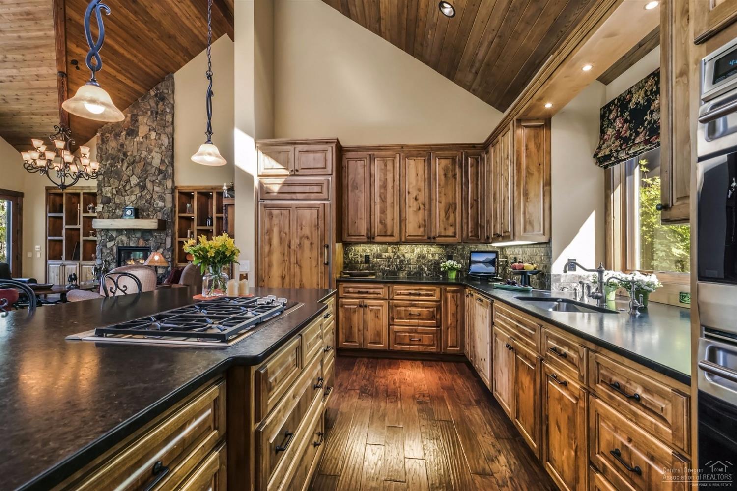 Broken Top - Residential