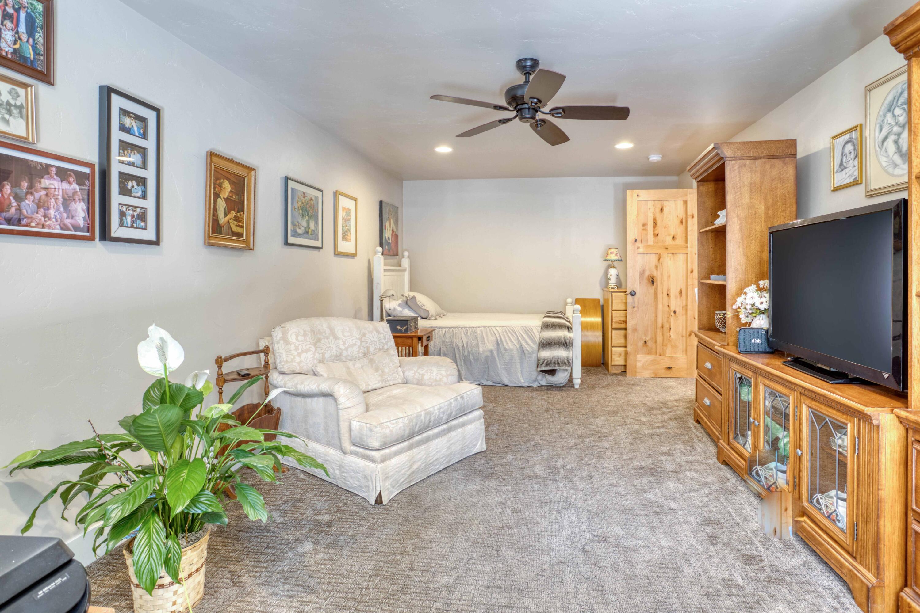 Rimrock West Estate - Residential