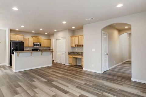 Tiny photo for 21332 Oconnor Way, Bend, OR 97701 (MLS # 220219752)