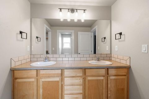 Tiny photo for 21332 Oconnor Way, Bend, OR 97701 (MLS # 220219752)