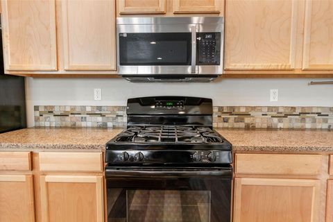 Tiny photo for 21332 Oconnor Way, Bend, OR 97701 (MLS # 220219752)