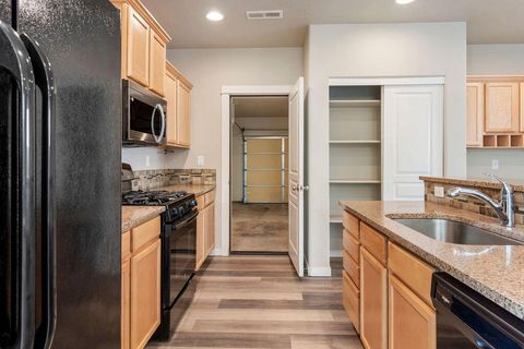 Tiny photo for 21332 Oconnor Way, Bend, OR 97701 (MLS # 220219752)