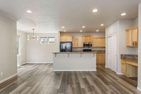 Tiny photo for 21332 Oconnor Way, Bend, OR 97701 (MLS # 220219752)