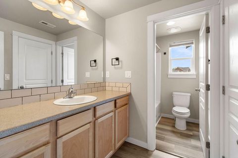 Tiny photo for 21332 Oconnor Way, Bend, OR 97701 (MLS # 220219752)