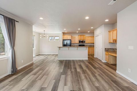 Tiny photo for 21332 Oconnor Way, Bend, OR 97701 (MLS # 220219752)