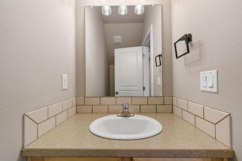 Tiny photo for 21332 Oconnor Way, Bend, OR 97701 (MLS # 220219752)