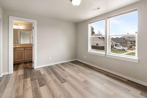 Tiny photo for 21332 Oconnor Way, Bend, OR 97701 (MLS # 220219752)