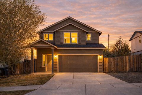 Photo of 21332 Oconnor Way, Bend, OR 97701 (MLS # 220219752)