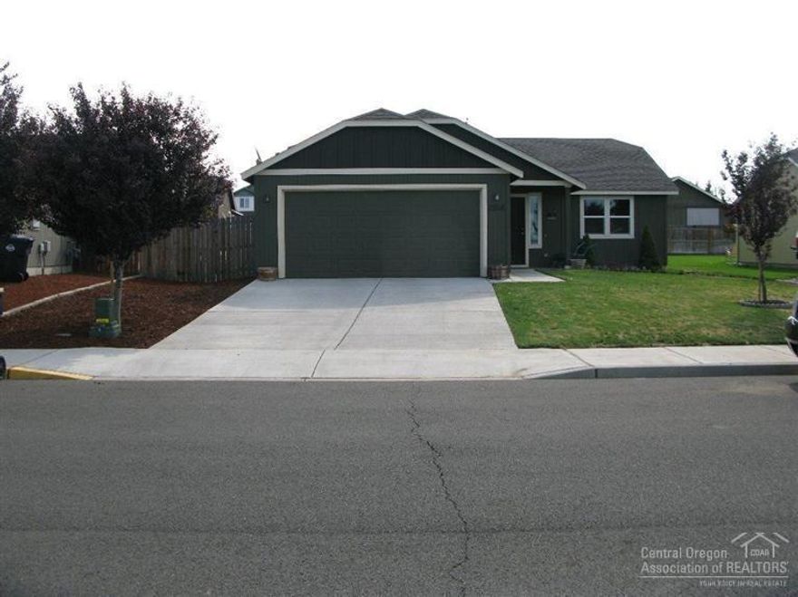 Cute 3 bedroom, 2 full bath home with open floor plan! Vaulted ceilings, gas forced air, rv parking, fenced yard, dog kennel, In ground sprinklers front and back yards, much more! This is a must see under $150,000!