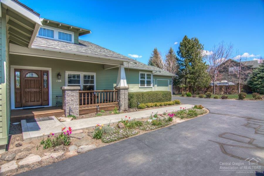 Oak Tree - Residential