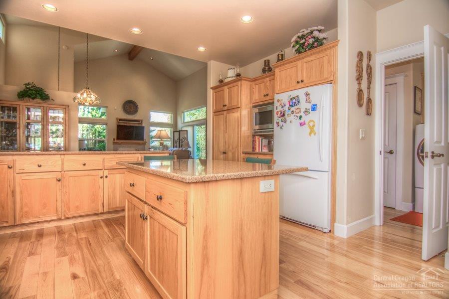 Oak Tree - Residential