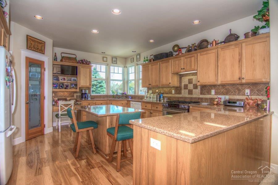 Oak Tree - Residential